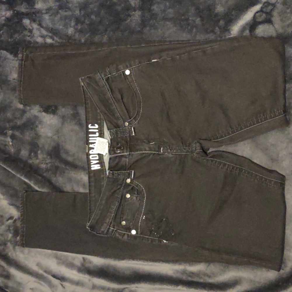 3/15 🦇 Black bedazzled skinny jeans